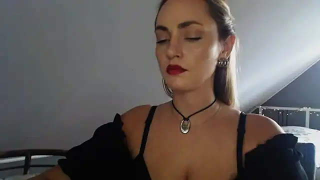 ScarlettSensitive webcam
