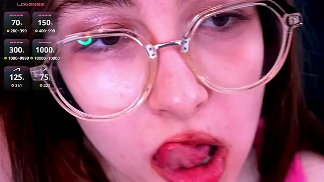 KatieAstol webcam
