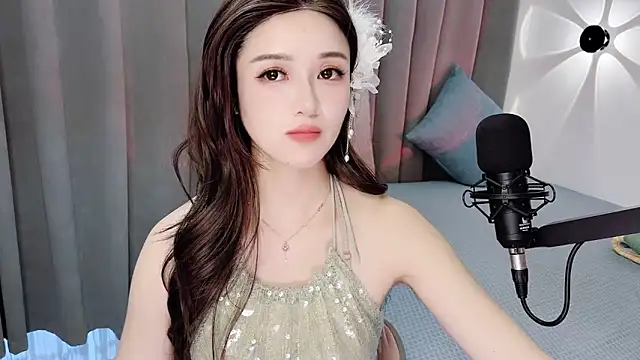 Momo-Wow webcam