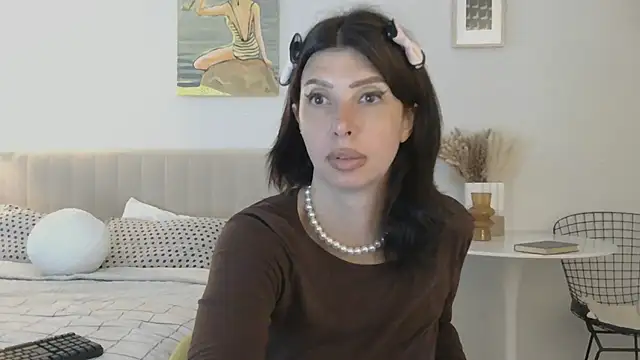 WhiteQueen888 webcam