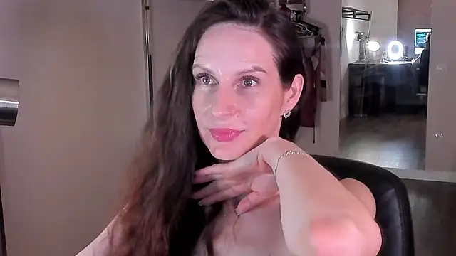 Mila_Anders webcam