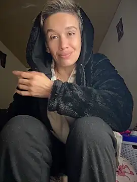 MARILYNKOVANOVA webcam