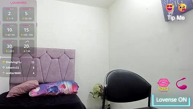 saraladys live cam on StripChat