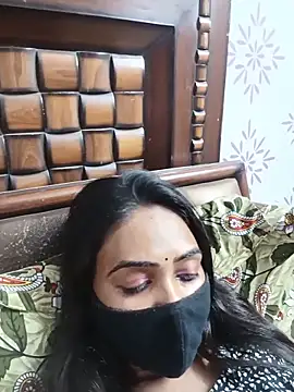 Yours-Bebo live cam on StripChat