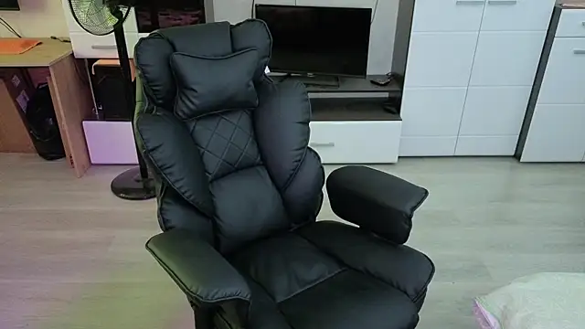 angryzan webcam