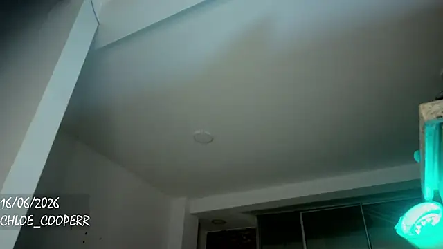Chloe_cooperr live cam on StripChat