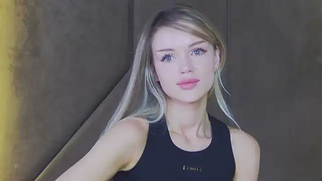 MarilynNova webcam