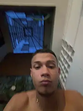 friends_lust_latin webcam