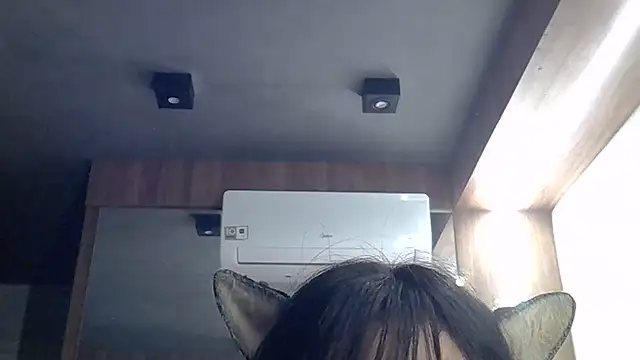 SkinnyKitten webcam