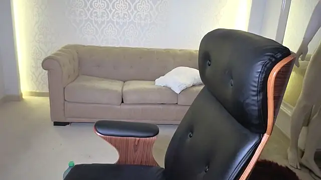 MaxKaiden live cam