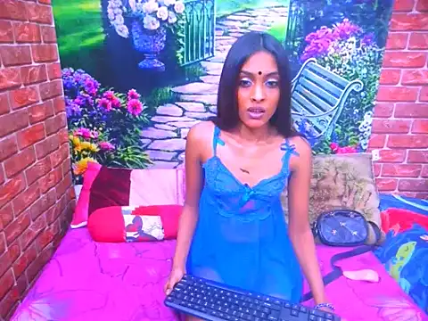 IndianPretty14u2Luv webcam