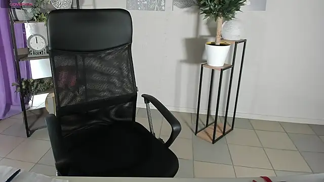 Watch MartaEdams live on EroticFlix - High definition streams