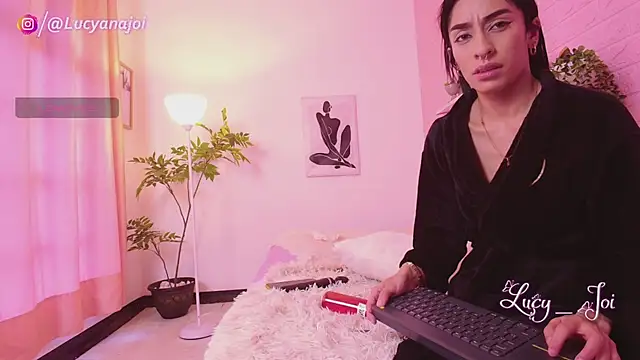 lucyanajoi - Lucyanajoi's free webcam - UK Sex Cams