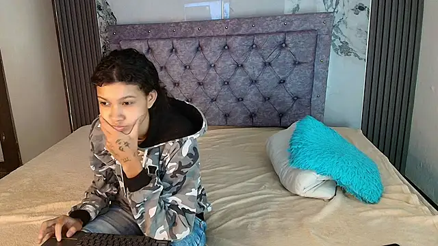 Zoe_Blake1 webcam