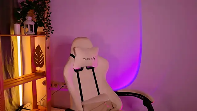 ElenaMonroe webcam