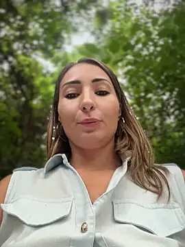 wonder_kari - Wonder_Kari's free webcam - UK Sex Cams