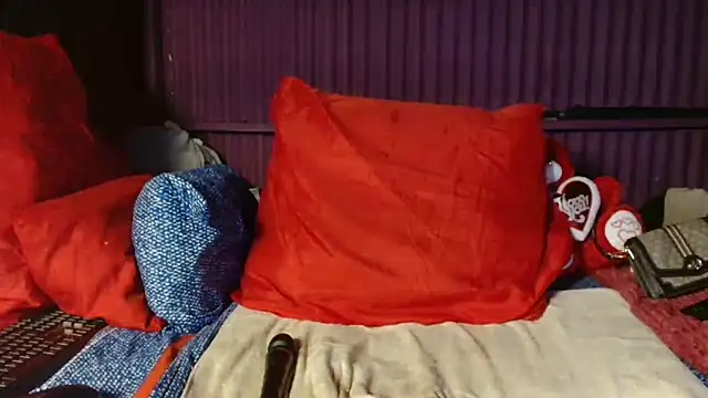 Bustyboobs02xx webcam