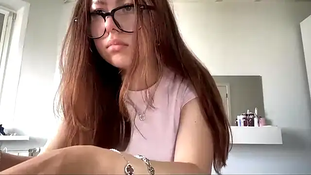DionePoague webcam