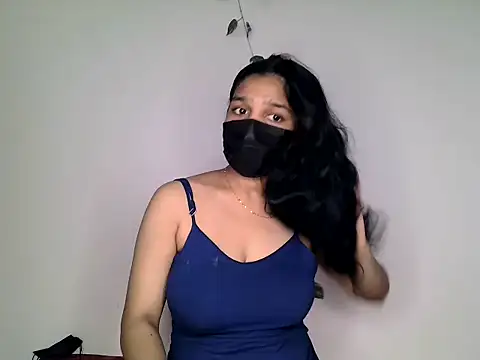suzan_melly live cam on StripChat