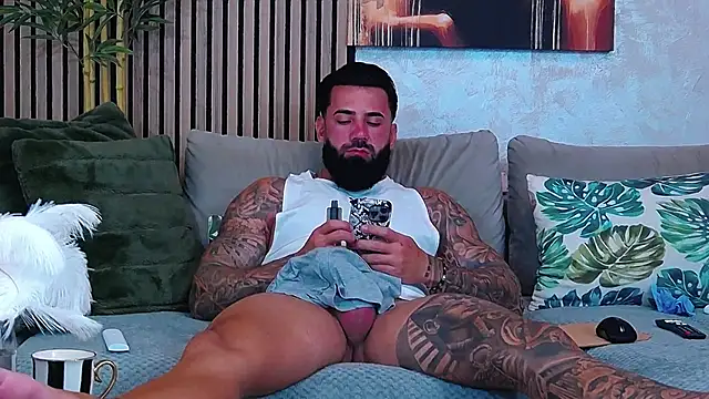 masterkingofmusclee webcam