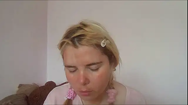 HornyElena webcam