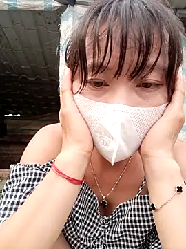 Linda-yiyi live cam on StripChat