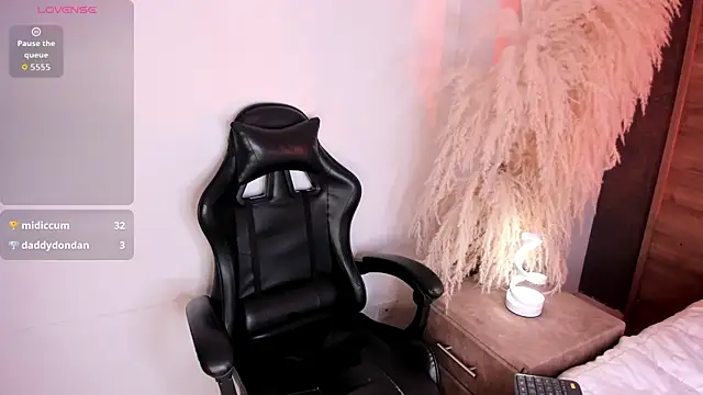 CristineRainn_