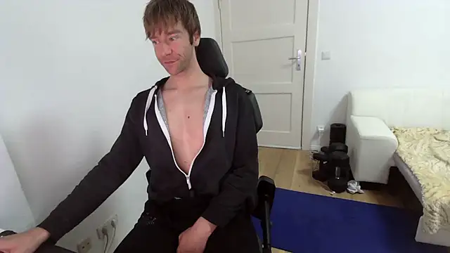 fit_ass_2021's live room
