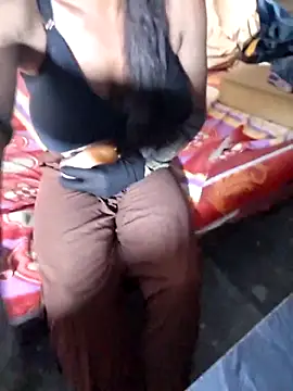 STRIP-KI-RANI live cam