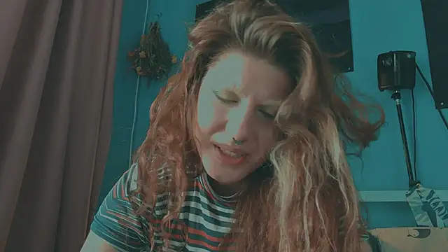 VivienDarkbloom webcam