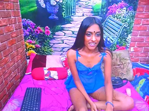 IndianPretty14u2Luv webcam