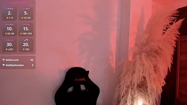 CristineRainn_ webcam