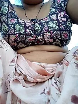 Menka_cut34 webcam