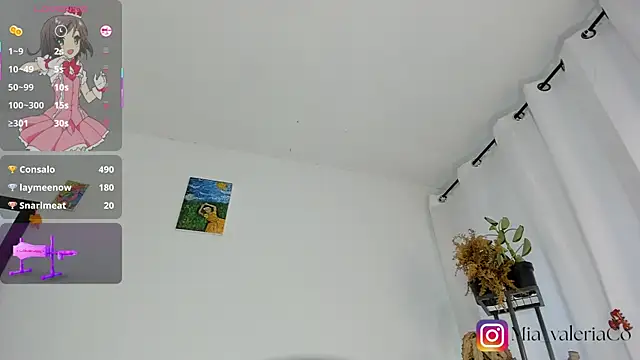Mia-Valeria- webcam
