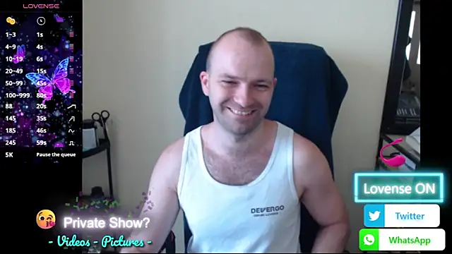 RealManHaveHairy webcam