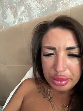 RuslanaXX webcam