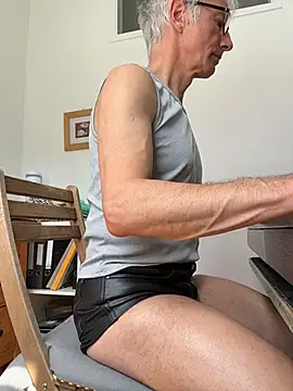 SexyLeon8 webcam