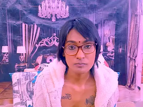 IndianRebel4u2Luv webcam
