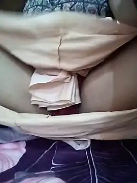Menka_cut34 webcam
