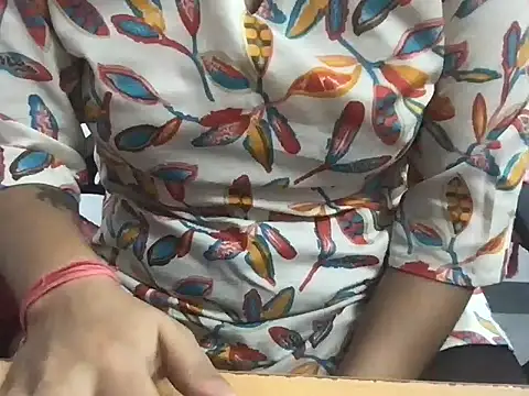 Kashmiri_Queen webcam