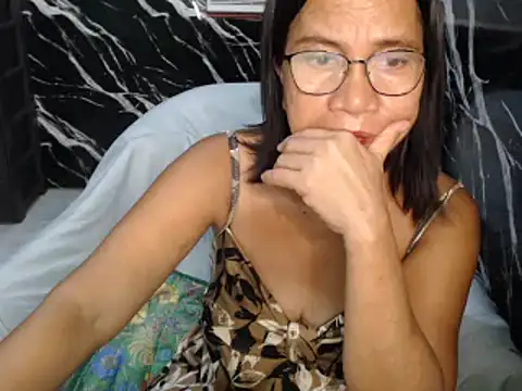 ASIANDOLLY4U69 webcam