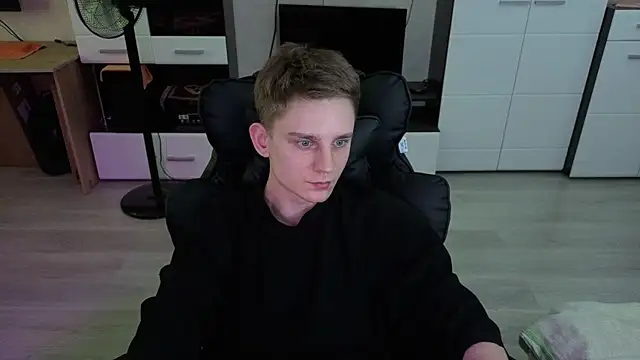 angryzan webcam