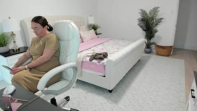 Vika73 webcam