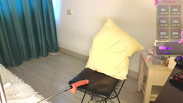 AudreyMell live sex cam
