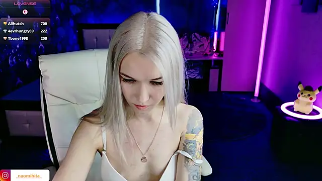 NaomiHita webcam
