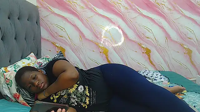 MelaninBear webcam