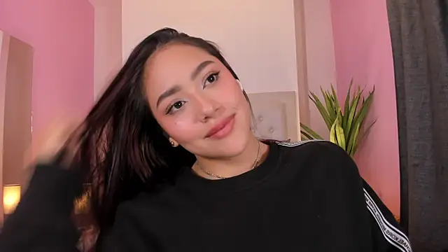 nicolle_pierce webcam