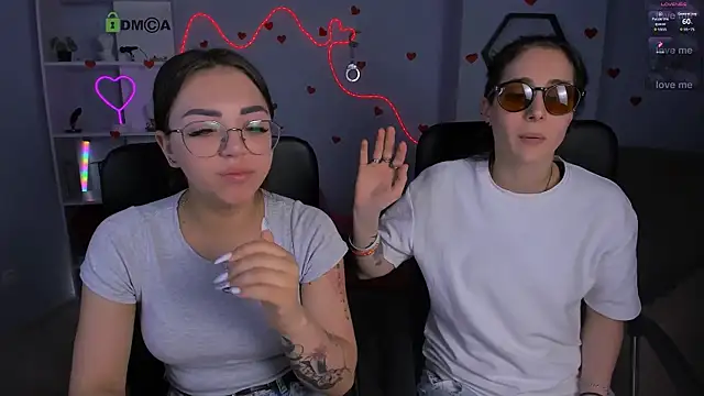kiki_swan webcam