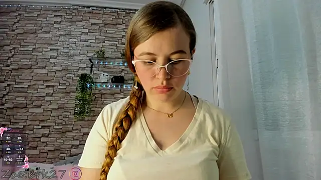 Zoe_brk webcam