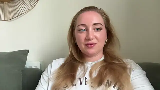 arielsweetieee webcam